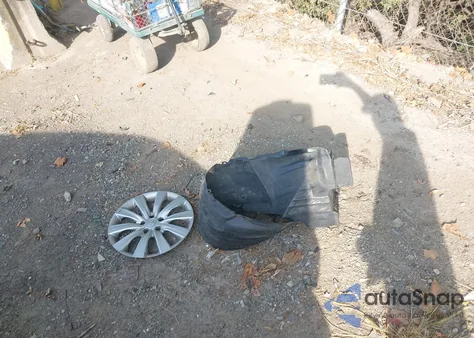 2013 Toyota Corolla Le из США, поврежденный, VIN 2T1BU4EE6DC001559